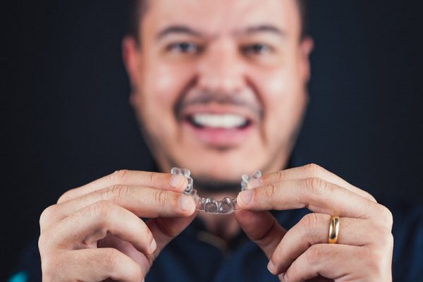 Invisalign – Alinhamento Discreto e Confortável